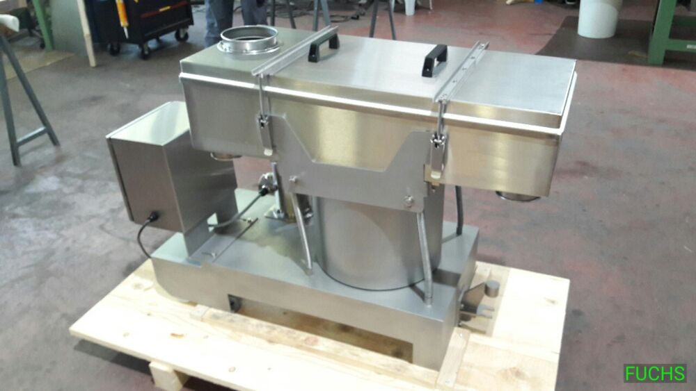 Mobile Siebmaschine SIFTOMAT zum präzisen Absieben von Longs oder Twins aus Masterbatch